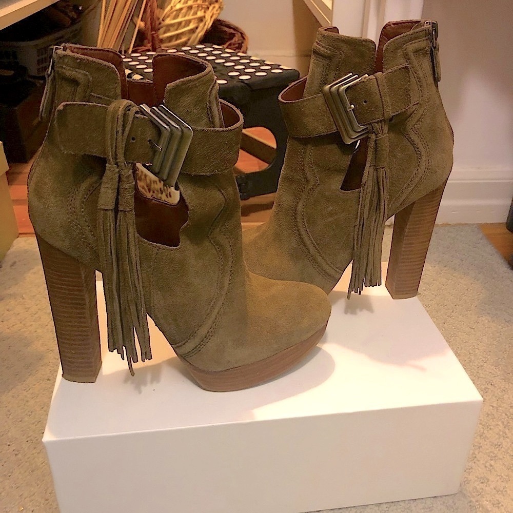 Boutique 9 suede booties - Picture 2 of 6
